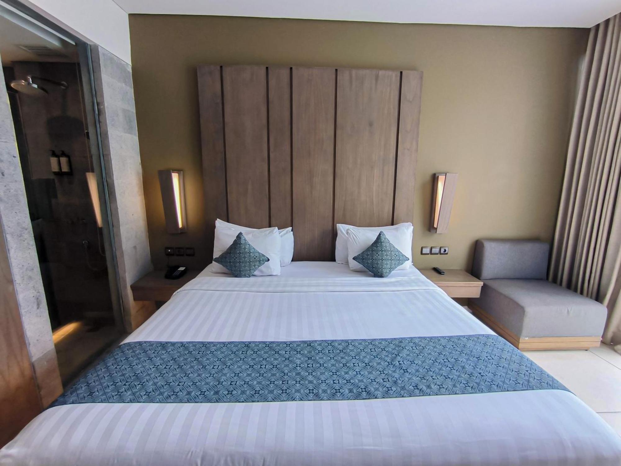 Wyndham Tamansari Jivva Resort Bali Siyut Eksteriør billede A bedroom at the hotel