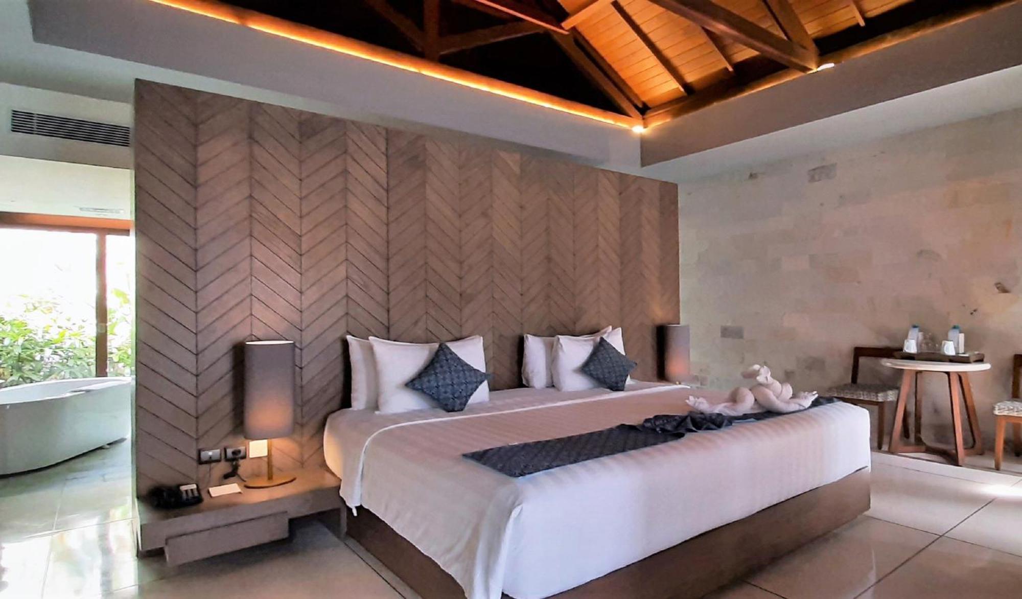 Wyndham Tamansari Jivva Resort Bali Siyut Eksteriør billede A bedroom at the resort